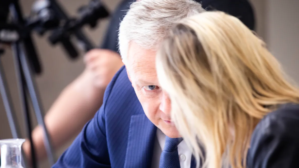Remaniement : les nombreuses questions que pose le rapatriement de l’énergie à Bercy