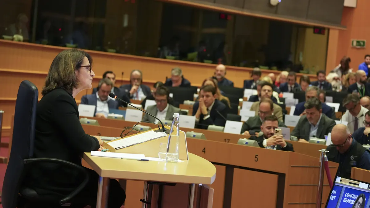 La nouvelle Commission bloquée par les tensions au Parlement européen