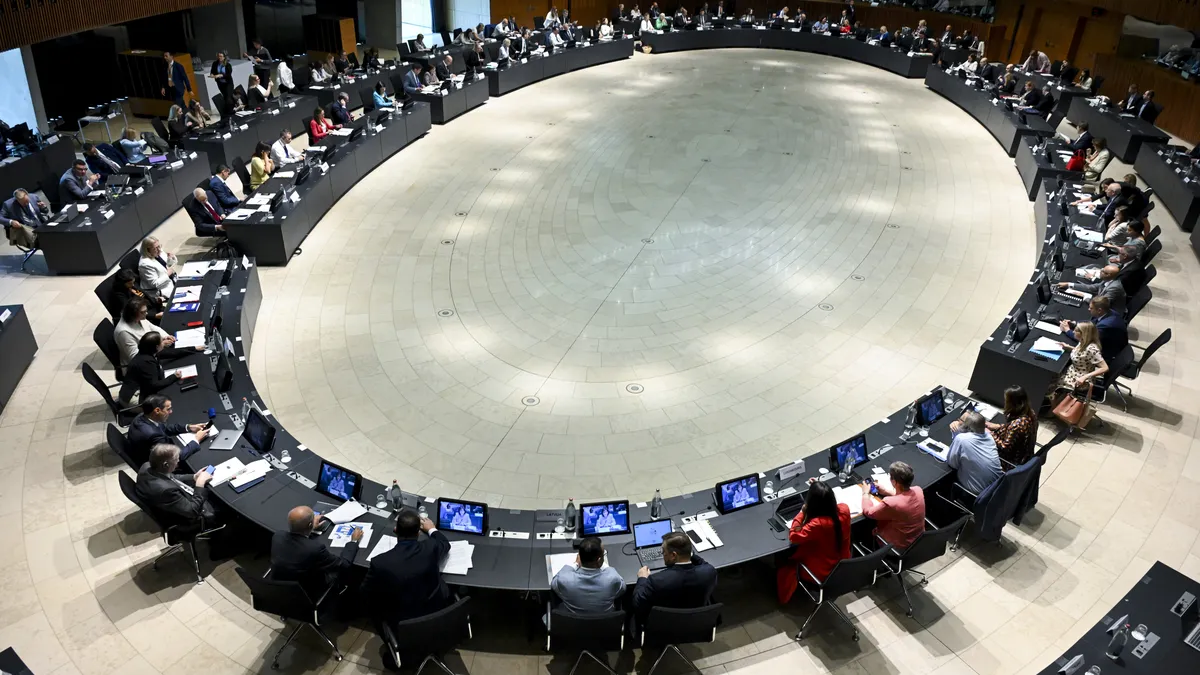 Ce qui fait consensus, ce qui crispe : comment les capitales voient le règlement sur les médicaments critiques